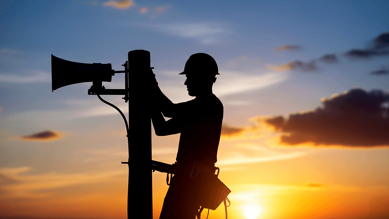 Instalação correta de sirene audiovisual: 7 erros que colocam sua operação em risco