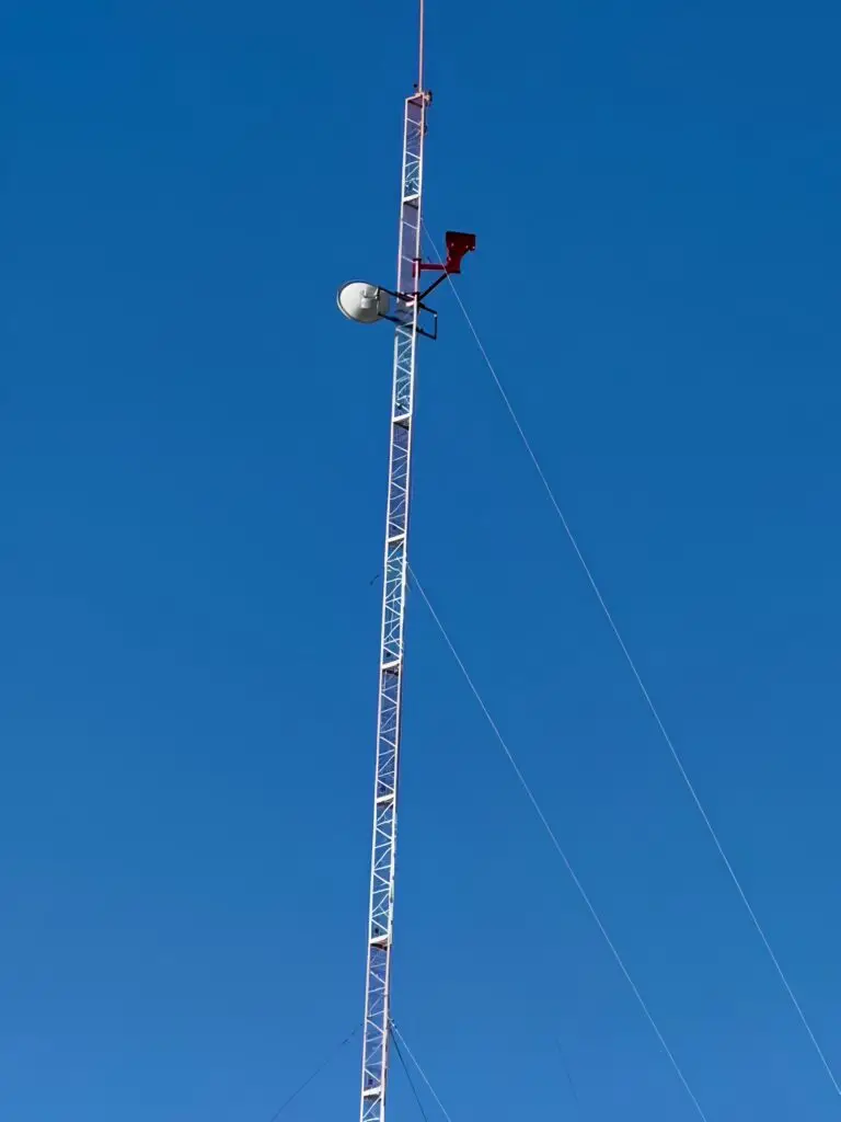 Sirene Industrial BTK-SR5123 Instalada em Poste