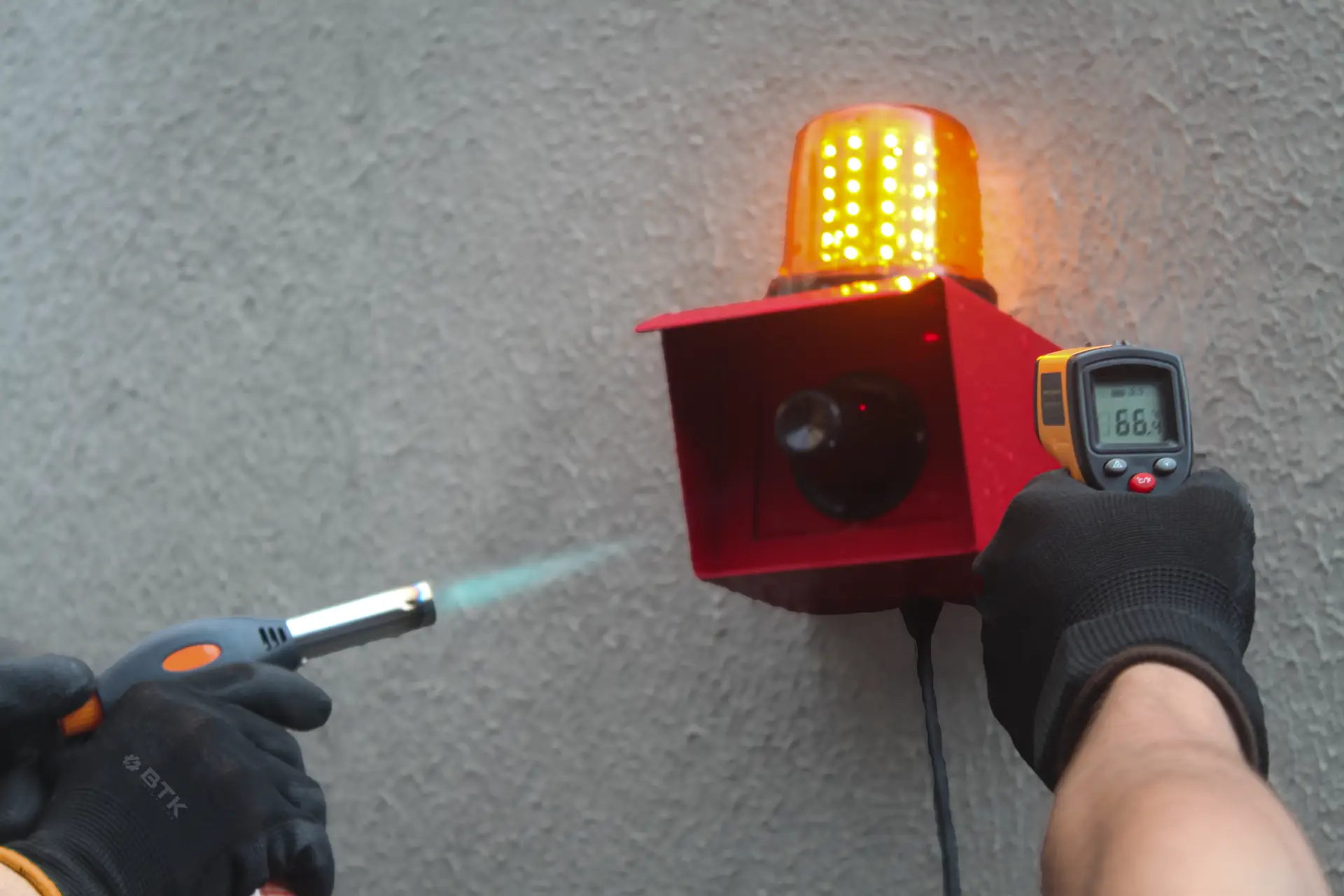 Sirene Audiovisual Resistente a Fogo BTK-GDR1